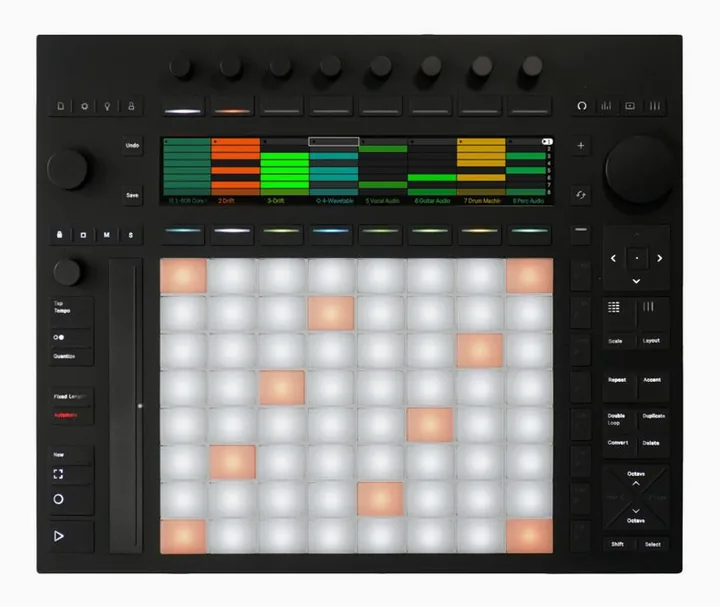 Ableton Push 3 Standalone - Cover Bdl, anslutningarna på baksidan