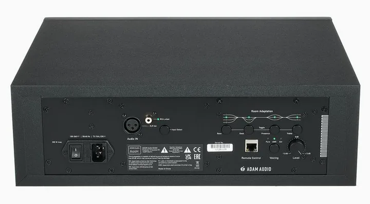 ADAM Audio A44H, baksidan med anslutningarna