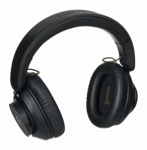 ADAM Audio H200, öronkuddarna på nära håll