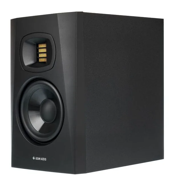 ADAM Audio T5V, fronten med woofer och diskant