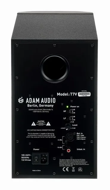 ADAM Audio T7V, basreflexporten