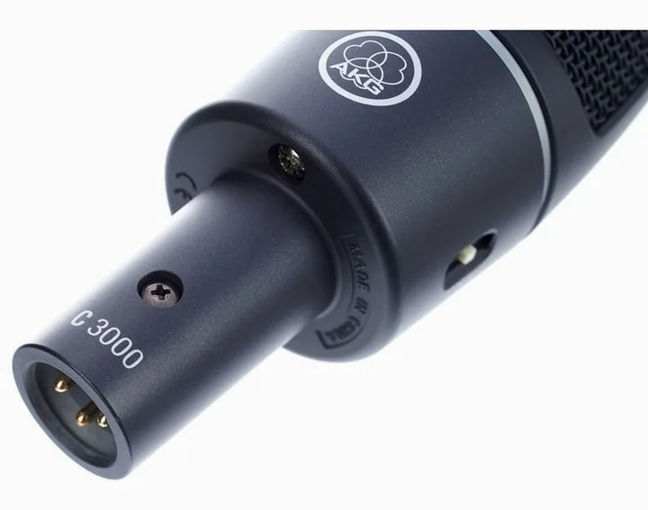 AKG C3000 Bundle, XLR-kontakten i botten