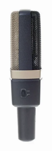 AKG C314, loggan och ytan