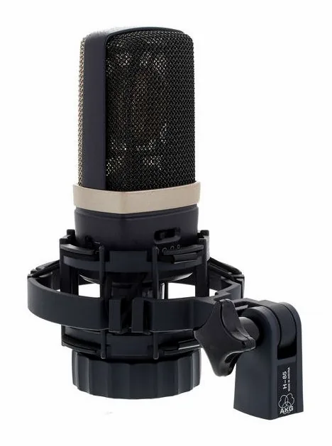 AKG C314 Stereo, XLR-kontakten i botten