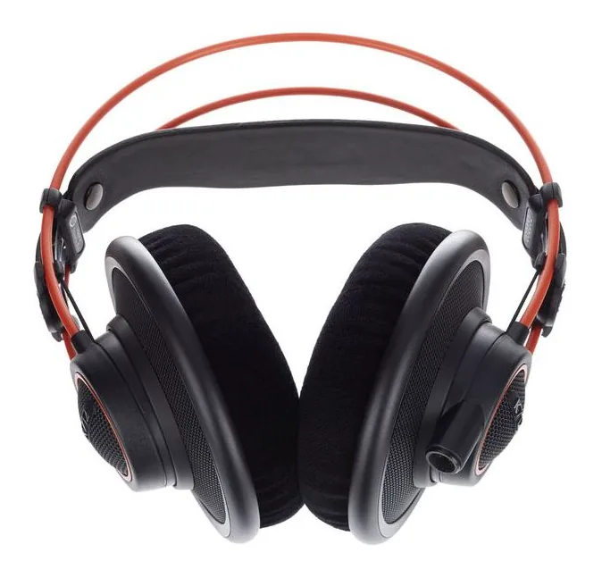 AKG K-712 Pro, hörkåpan på nära håll