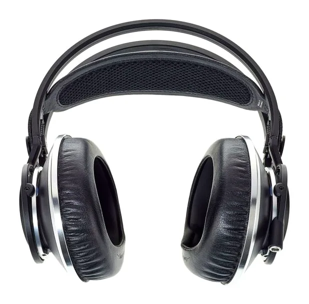 AKG K-872, öronkuddarna på nära håll