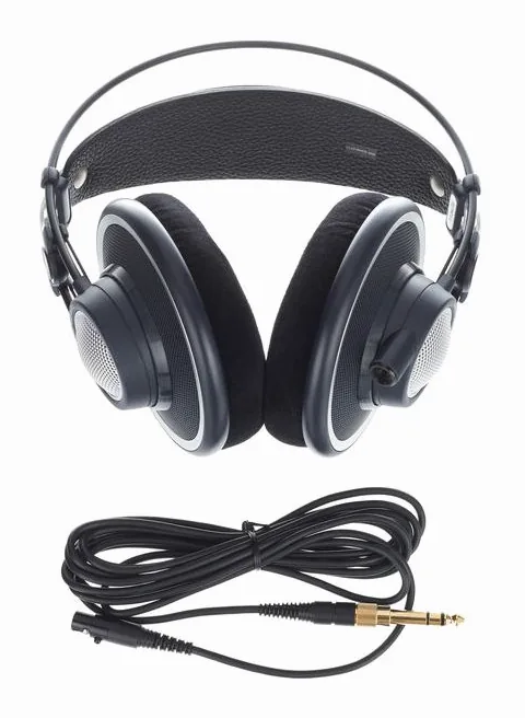AKG K-702, gångjärnen och justeringen