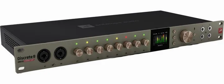 Antelope Discrete 8 Oryx Synergy Core, nivåmätarna och lysdioderna