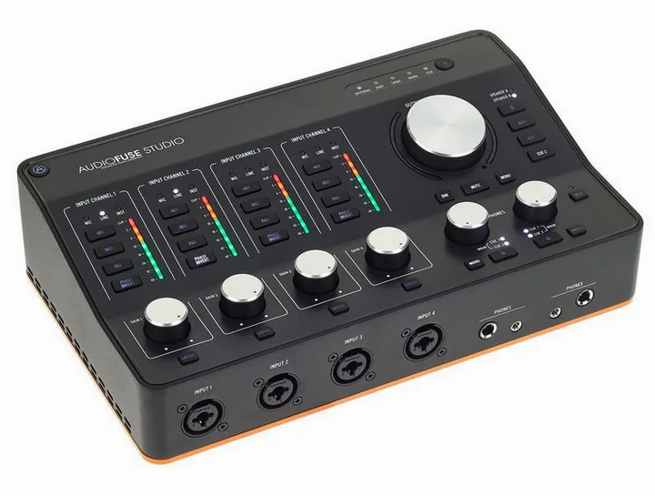 Arturia AudioFuse Studio, frontpanelen med rattarna