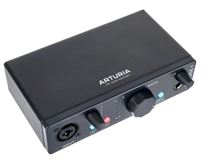 Arturia MiniFuse 1 Black, anslutningarna på baksidan