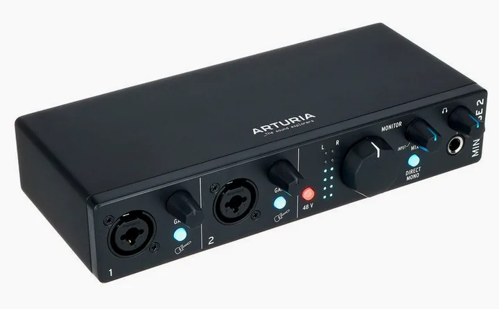 Arturia MiniFuse 2 Black, ovansidan av lådan