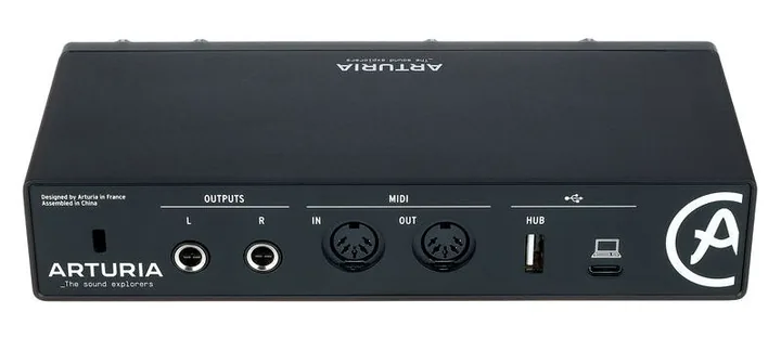 Arturia MiniFuse 2 Black, ingångarna på framsidan
