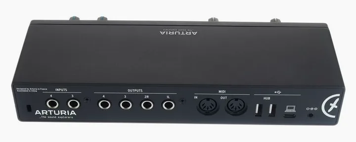 Arturia MiniFuse 4 Black, höljet sett från sidan