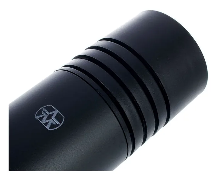 Aston Microphones Stealth, XLR-kontakten i botten