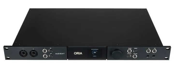 Audient ORIA, frontpanelen med rattarna