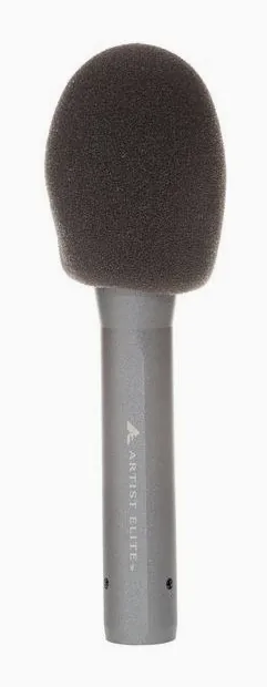 Audio-Technica AE 5100, XLR-kontakten i botten