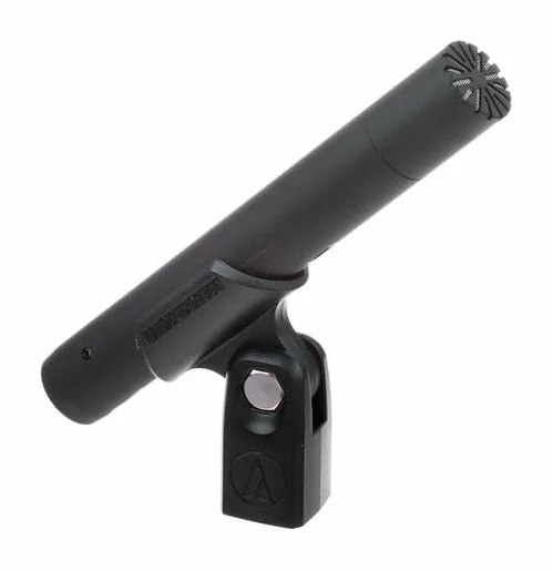 Audio-Technica AT 4022, hållaren och fästet