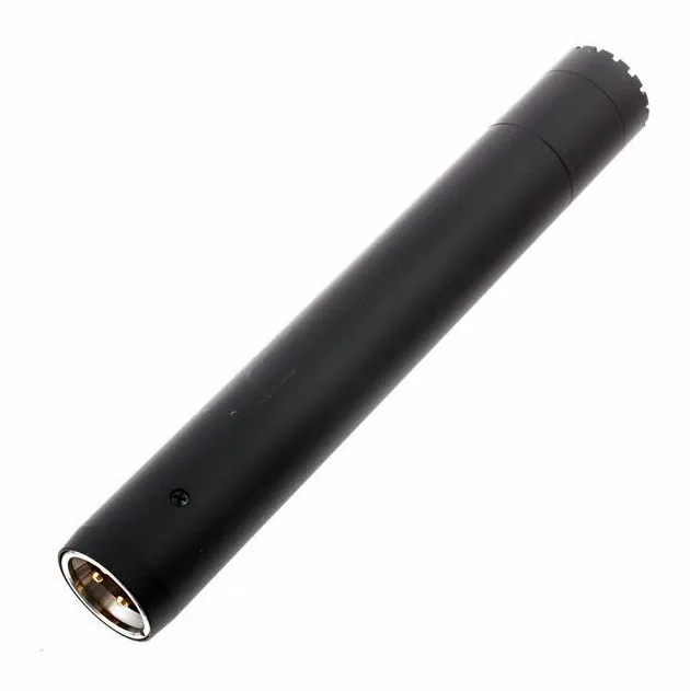 Audio-Technica AT 4022, XLR-kontakten i botten