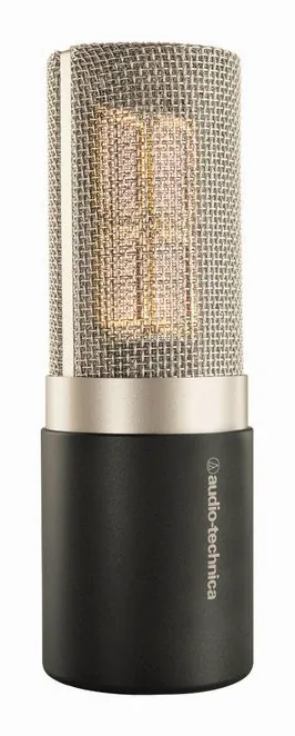 Audio-Technica AT5040, XLR-kontakten i botten