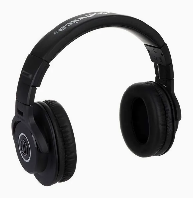 Audio-Technica ATH-M40X, hörkåpan på nära håll