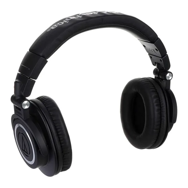 Audio-Technica ATH-M50X, kabelingången vid hörkåpan