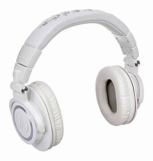 Audio-Technica ATH-M50XWH, hörkåpan på nära håll