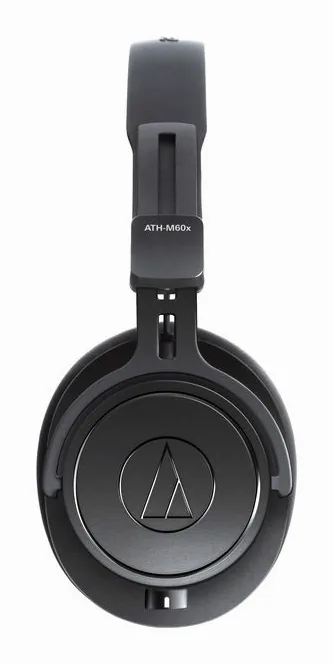 Audio-Technica ATH-M60xa, kabelingången vid hörkåpan