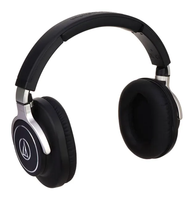 Audio-Technica ATH-M70X, hörkåpan på nära håll