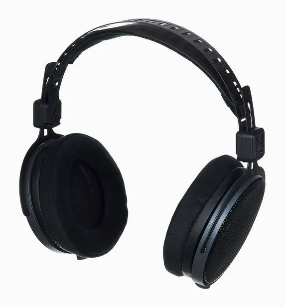 Audio-Technica ATH-R70xa, hörkåpan på nära håll