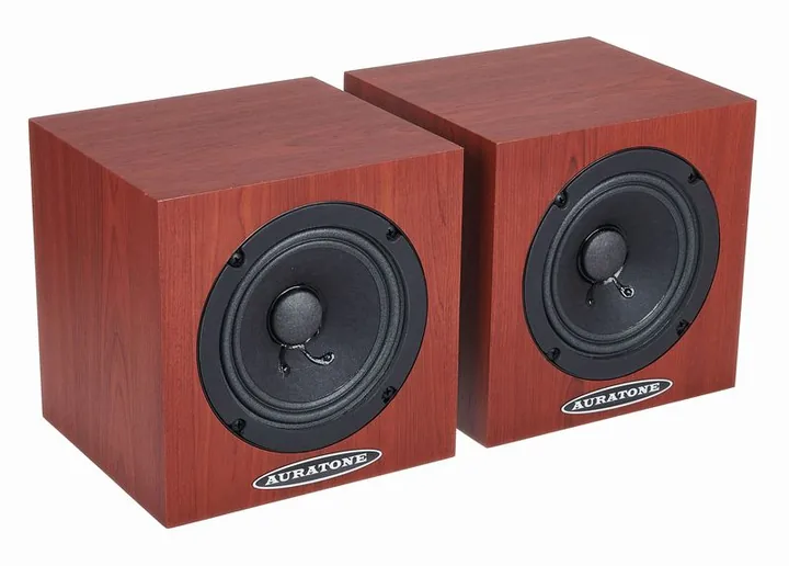 Auratone 5C Active Sound Cube Classic, loggan och ytan