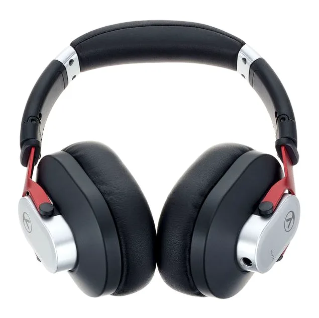 Austrian Audio Hi-X15, hörkåpan på nära håll