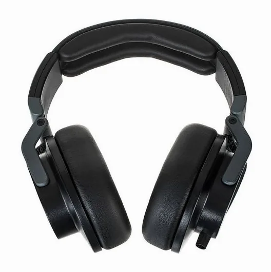 Austrian Audio Hi-X65, öronkuddarna på nära håll