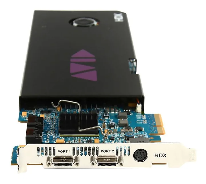 Avid HDX PCIe Card only, anslutningarna på baksidan