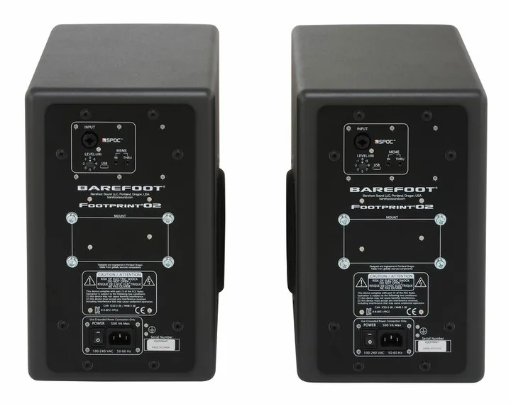 Barefoot Sound Footprint02 Gen2, baksidan med anslutningarna