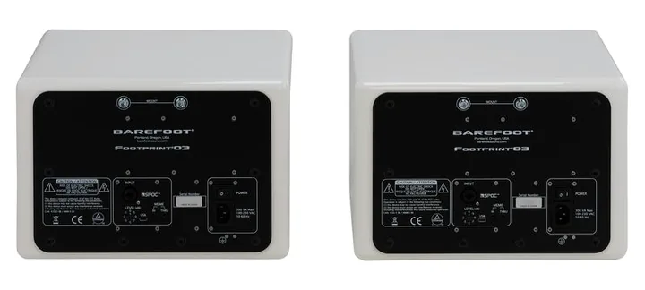 Barefoot Sound Linear White Footprint03, fronten med woofer och diskant