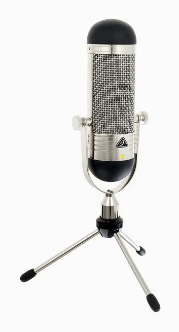 Behringer BVR84, XLR-kontakten i botten