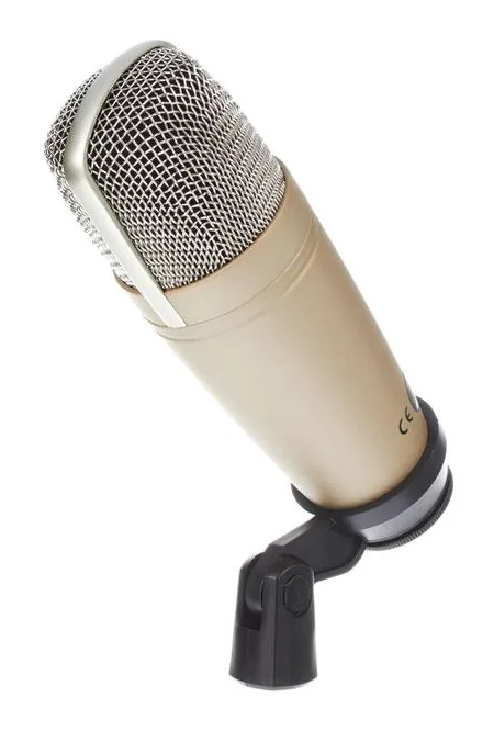 Behringer C-1, loggan och ytan