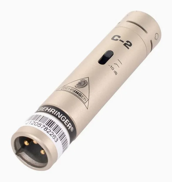 Behringer C-2 Stereoset, loggan och ytan