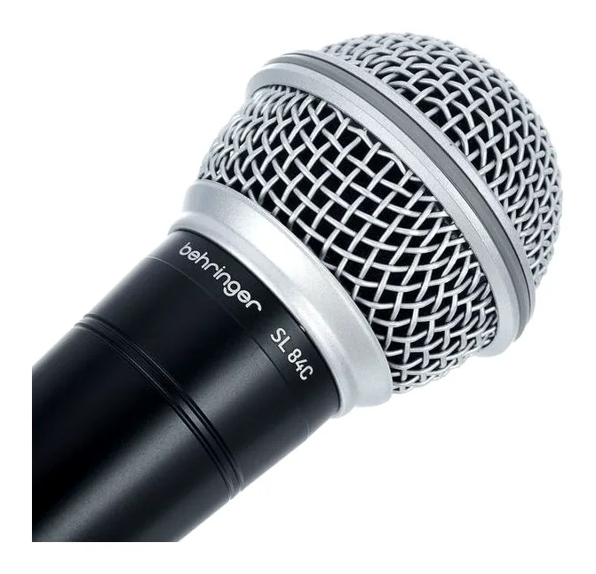 Behringer SL 84C, XLR-kontakten i botten