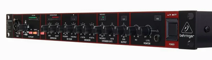 Behringer UV1, ingångarna på framsidan