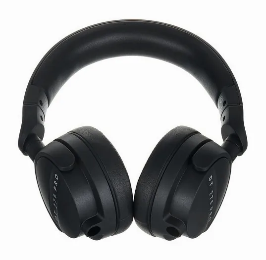 beyerdynamic DT 275 Pro, kabelingången vid hörkåpan