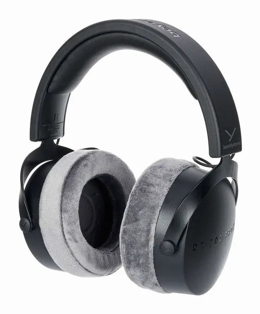 beyerdynamic DT 700 PRO X, öronkuddarna på nära håll