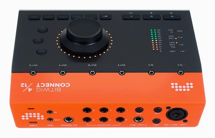Bitwig Connect 4/12, höljet sett från sidan
