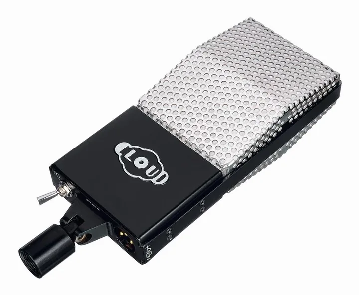 Cloud Microphones 44-A, XLR-kontakten i botten