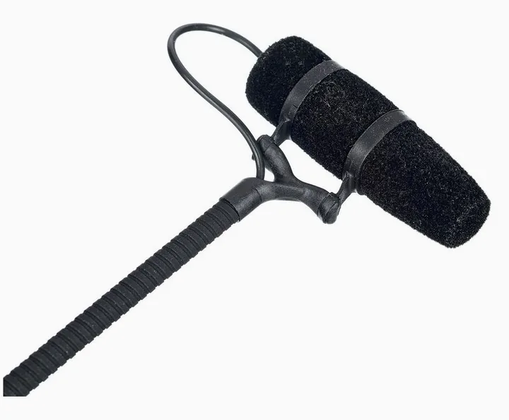 DPA KIT-4099-DP-4C, XLR-kontakten i botten