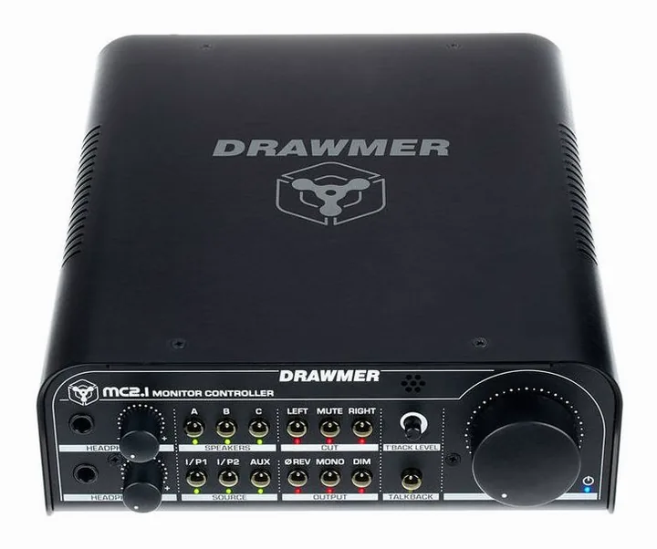 Drawmer MC 2.1, baksidan med anslutningarna