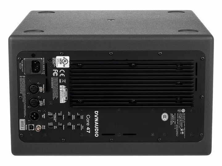 Dynaudio Core 47 Left, basreflexporten