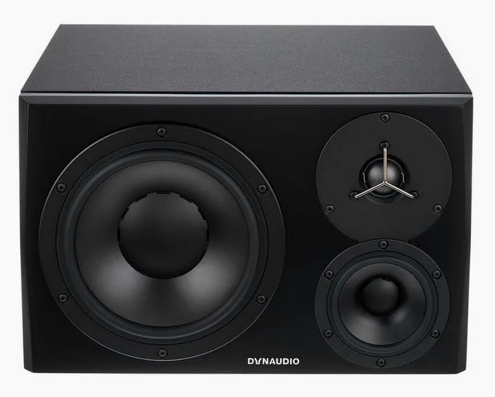 Dynaudio LYD-48 Black Right, loggan och ytan
