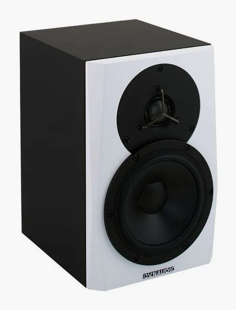 Dynaudio LYD-5, fronten med woofer och diskant