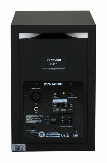 Dynaudio LYD-5, fronten med woofer och diskant